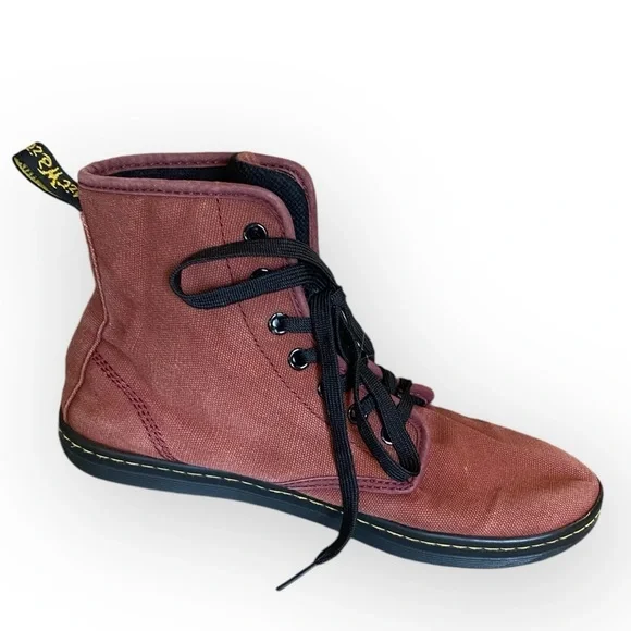 H10-05 Dr. Martens Shoreditch - Picture 4 of 12